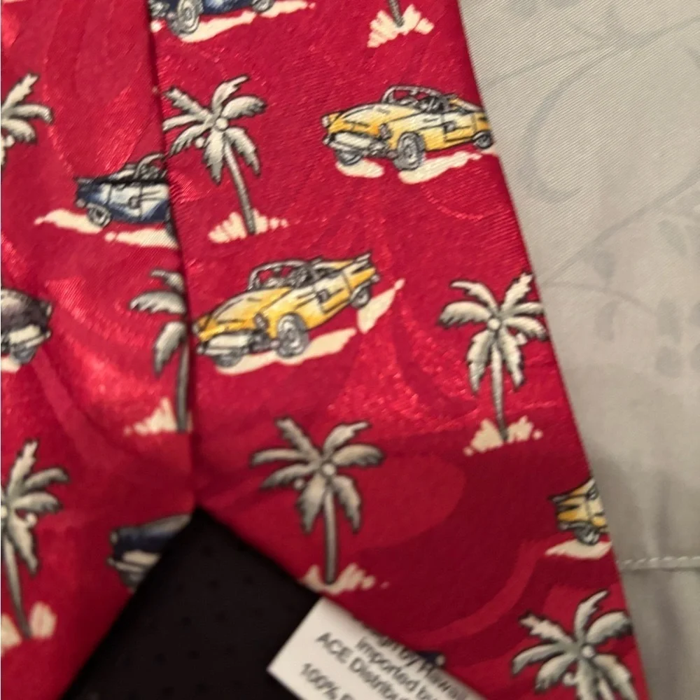 Tropical Hawaii antique car tie